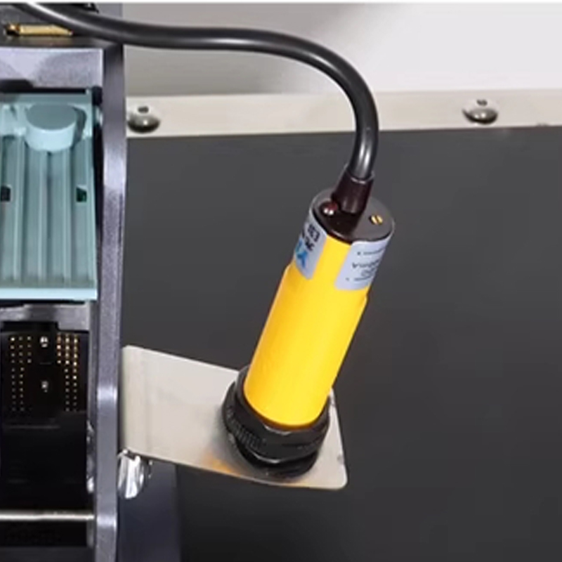 Barcode Printer - Mesin Cetak Inkjet Otomatis dengan Sabuk